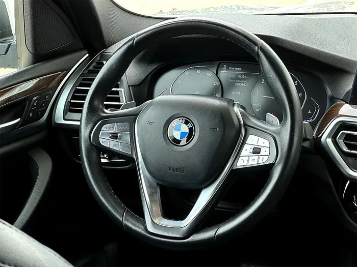 vehicle-img