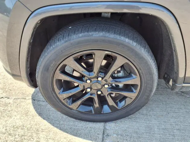 vehicle-img