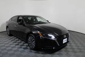 used 2024 NISSAN