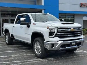 new 2025 CHEVROLET