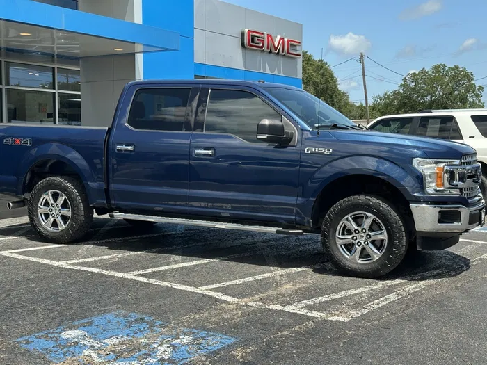 vehicle-img