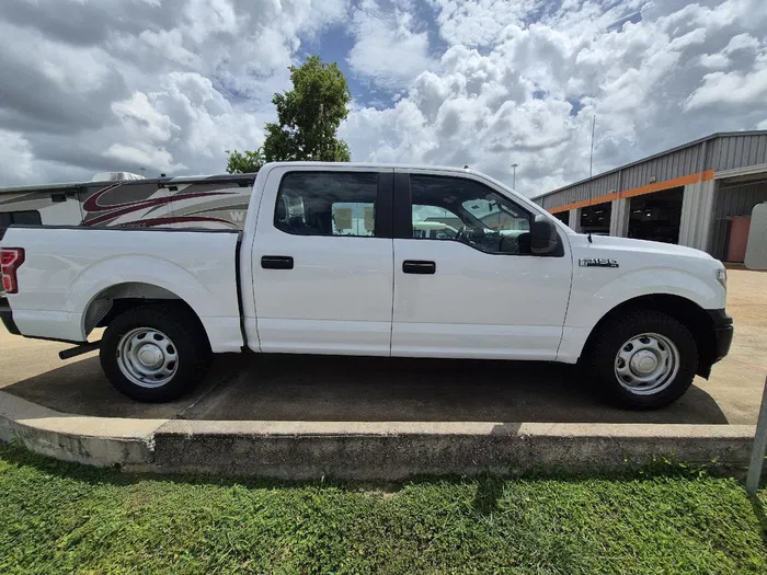 vehicle-img