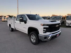new 2025 CHEVROLET