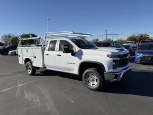 new 2025 CHEVROLET