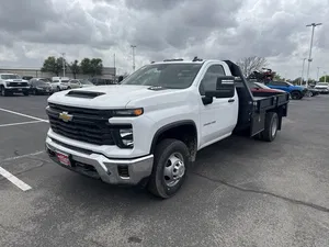 new 2025 CHEVROLET