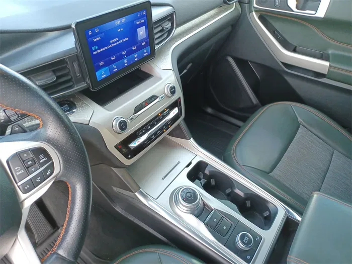 vehicle-img
