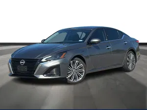 used 2025 NISSAN