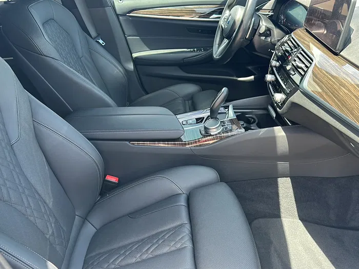 vehicle-img