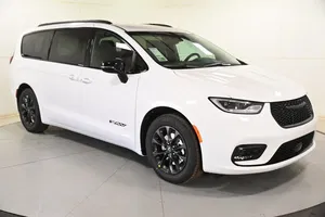 new 2025 CHRYSLER