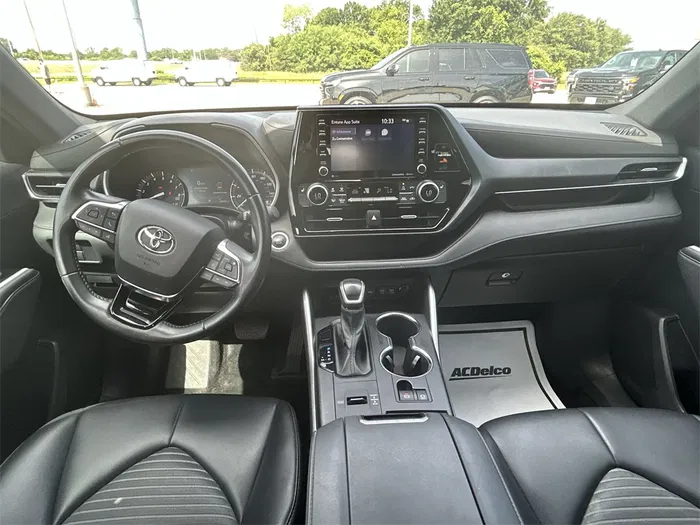 vehicle-img