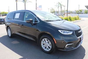 used 2023 CHRYSLER