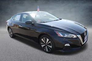 used 2021 NISSAN